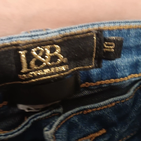 Jeans - Picture 2 of 2